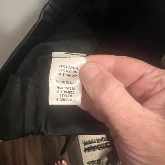 ALTAR’D STATE Faux Leather Pants Black Ankle size small - Picture 4 of 4